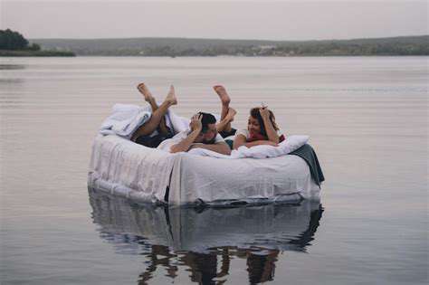 ComfortandConvenience:AFloatingOasisofRelaxation